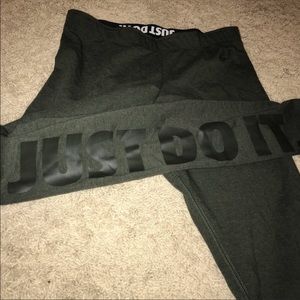 NWT NIKE leggings